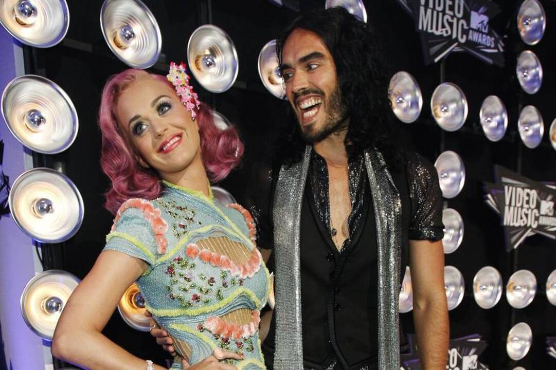 Po 14 mėnesių santuokos skiriasi Russellas Brandas ir Katy Perry