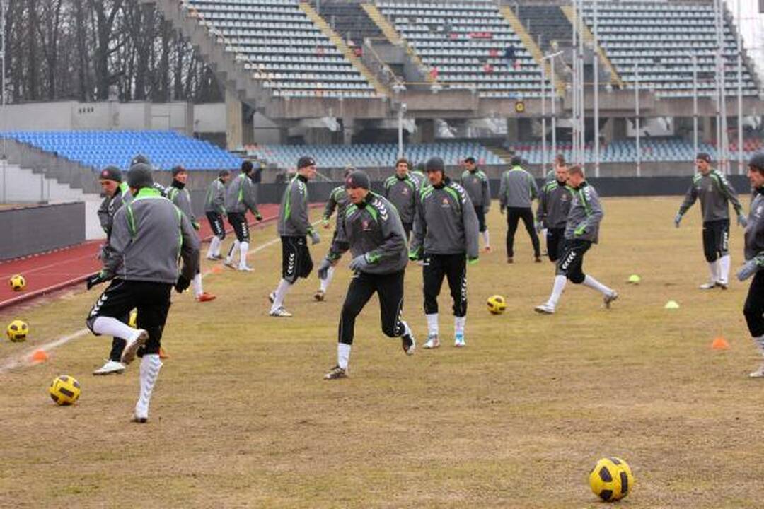 Pasaulio futbolo čempionai: žaisti Kauno stadione - kaip paplūdimyje