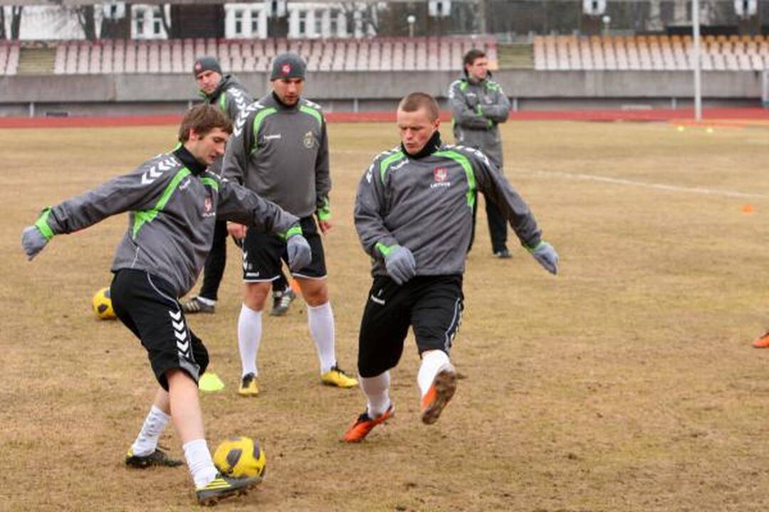 Pasaulio futbolo čempionai: žaisti Kauno stadione - kaip paplūdimyje
