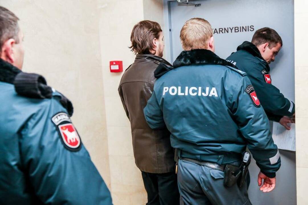 Dainininko T.Lukoševičiaus motina teisme gėdijo nukentėjusius žmones