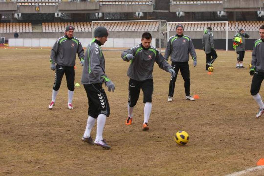 Pasaulio futbolo čempionai: žaisti Kauno stadione - kaip paplūdimyje