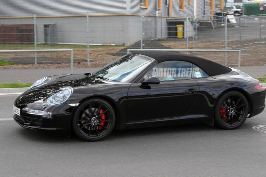 Fotošūvis: pusiau kieto stogo „Porsche 991 Carrera“