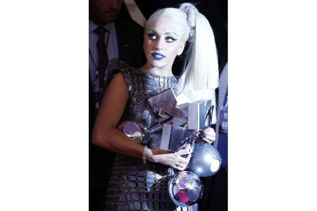 Lady Gaga vėl dominavo per MTV Europos muzikos apdovanojimus