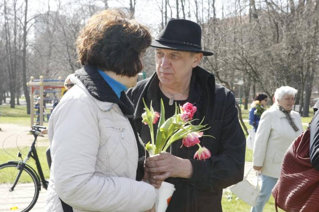 Klaipėdos menininkai mamoms surengė viešą puotą (foto)