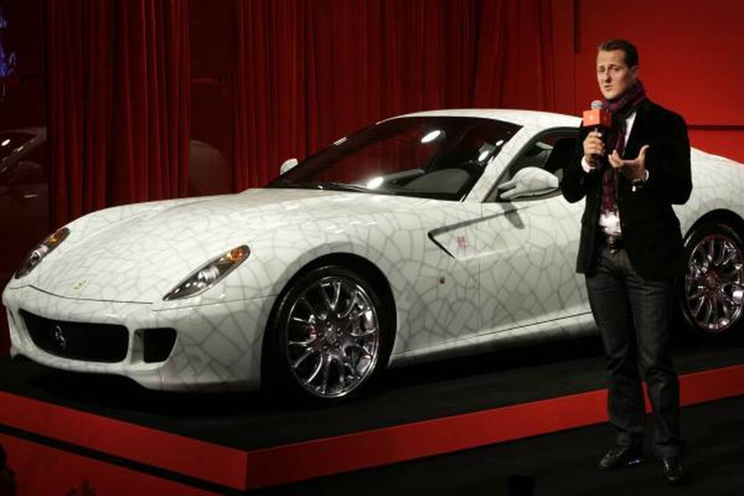 Kinas už rekordinę sumą nusipirko keramikinį “Ferrari”