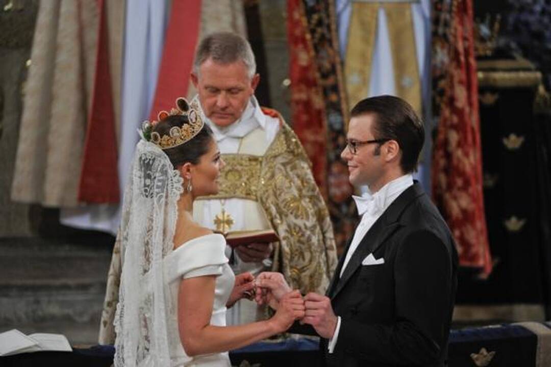 Švedijos sosto įpėdinė ir jos išrinktasis pelnė žmonių simpatijas paprastumu 