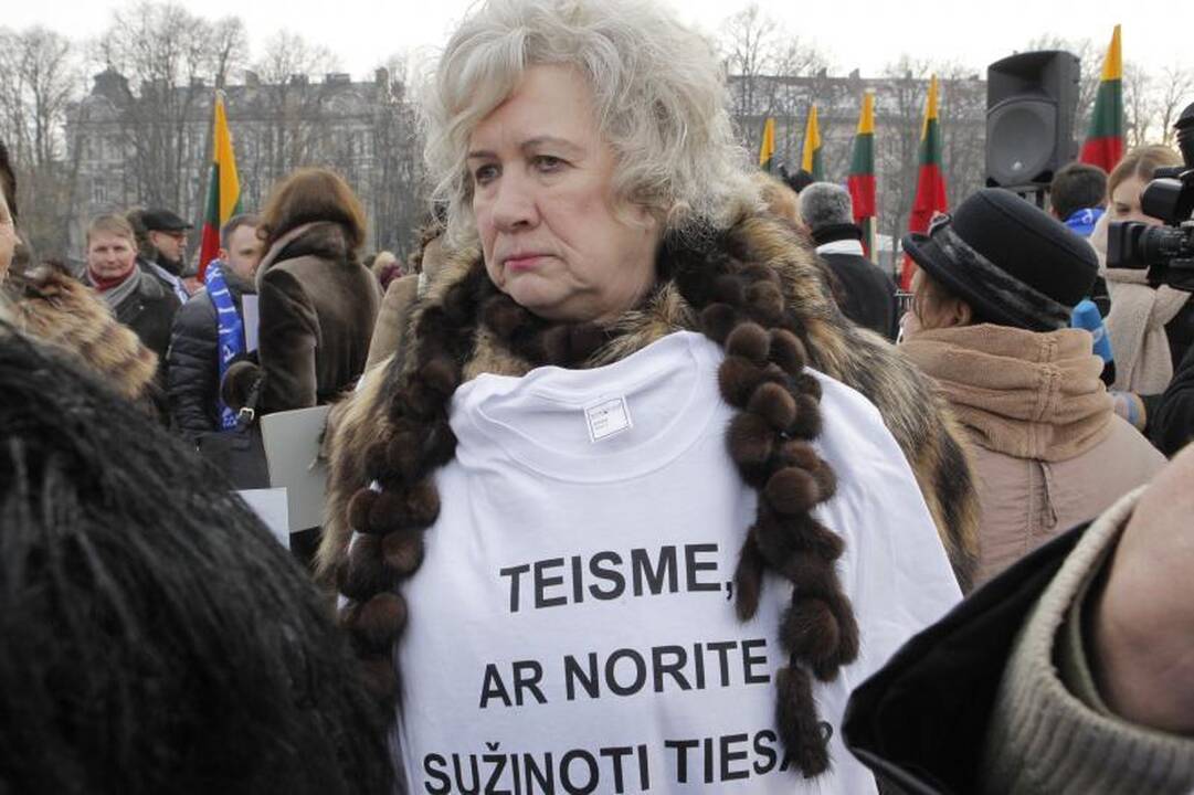 Prie Vilniaus teismo – Darbo partijos rėmėjų protestas (papildyta)