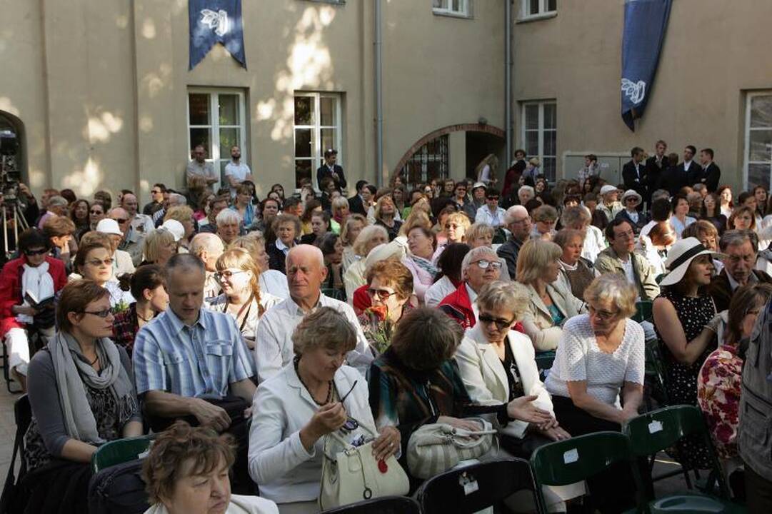 Kaune pagerbti geriausi metų    poetai  