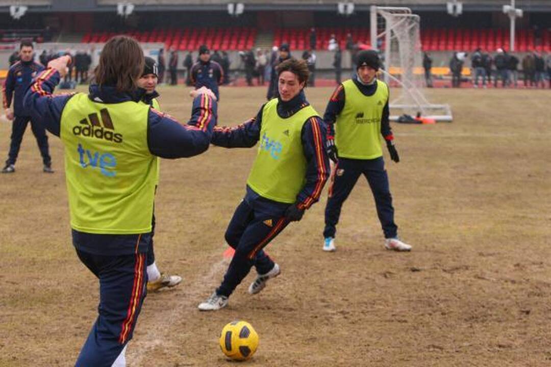 Pasaulio futbolo čempionai: žaisti Kauno stadione - kaip paplūdimyje