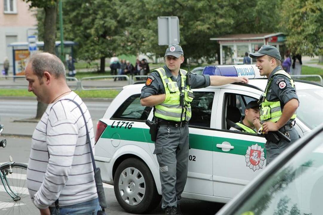 Apsaugos darbuotoją užpuolęs „vagis“ beveik mirtinai sumuštas (papildyta)