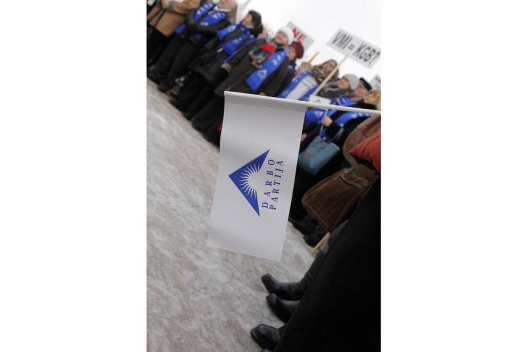 Prie Vilniaus teismo – Darbo partijos rėmėjų protestas (papildyta)