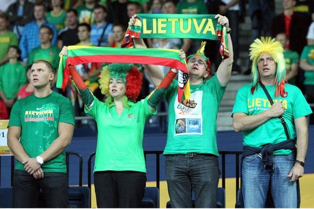 Lietuvos komanda be vargo įveikė portugalus. 98:69