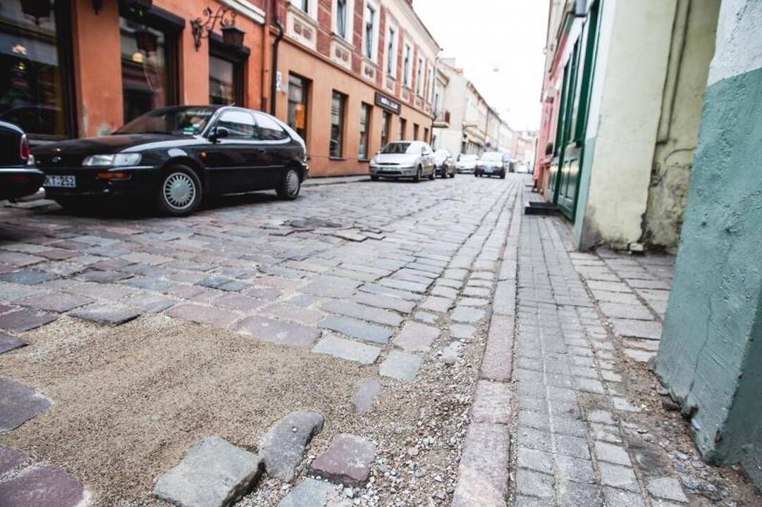 Dėl išraustos senamiesčio gatvės – gyventojų įniršis