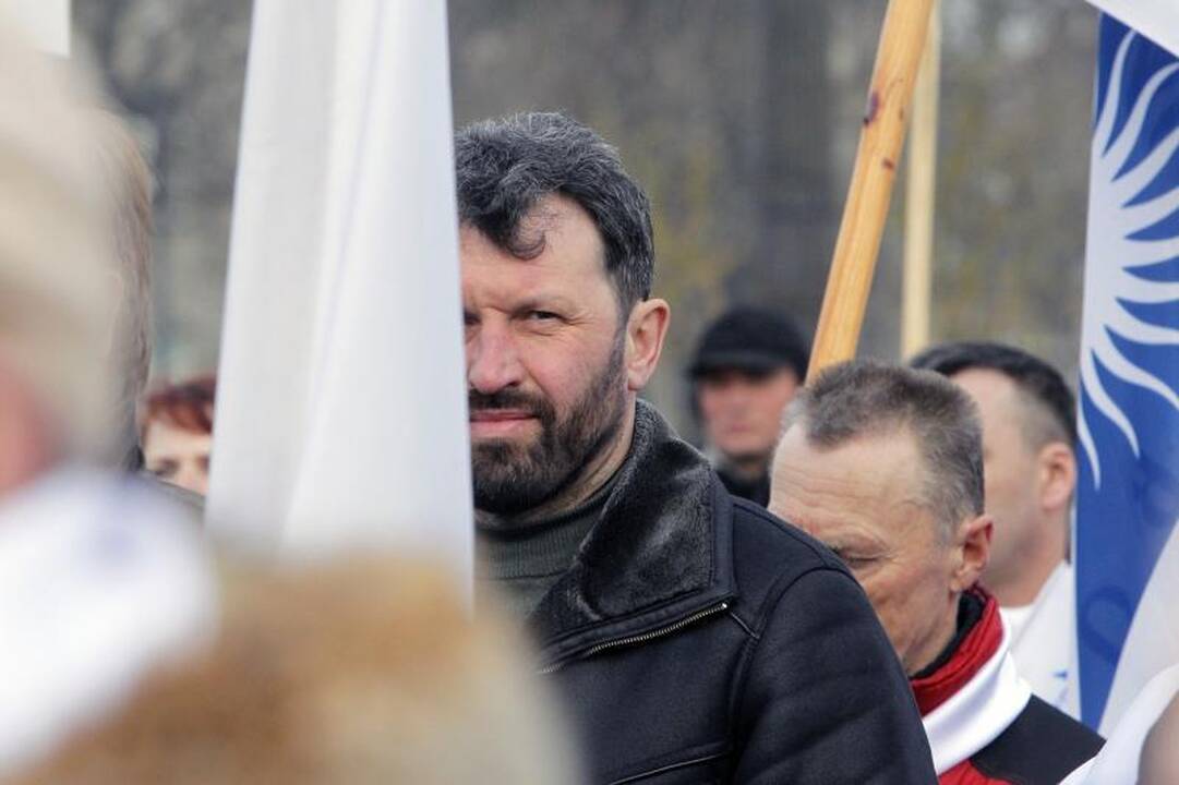 Prie Vilniaus teismo – Darbo partijos rėmėjų protestas (papildyta)