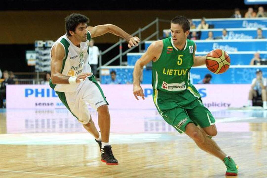 Lietuvos komanda be vargo įveikė portugalus. 98:69