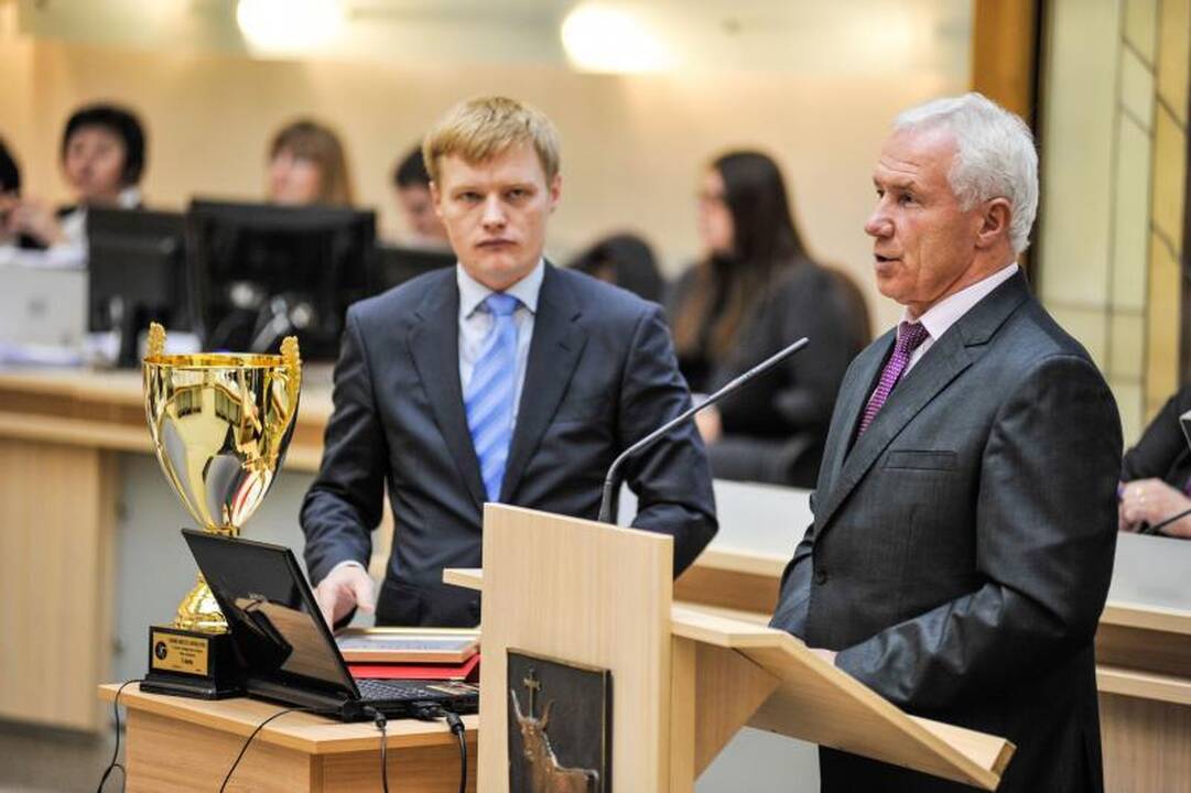 Dėl oro bendrovės „Air Lituanica” A. Zuokas Kaune klaupsis ant kelių