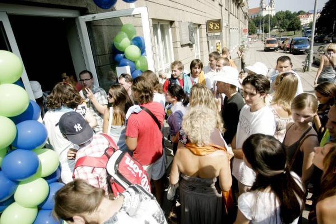 Prie pigių bilietų – išsiplikinusių vilniečių virtinė