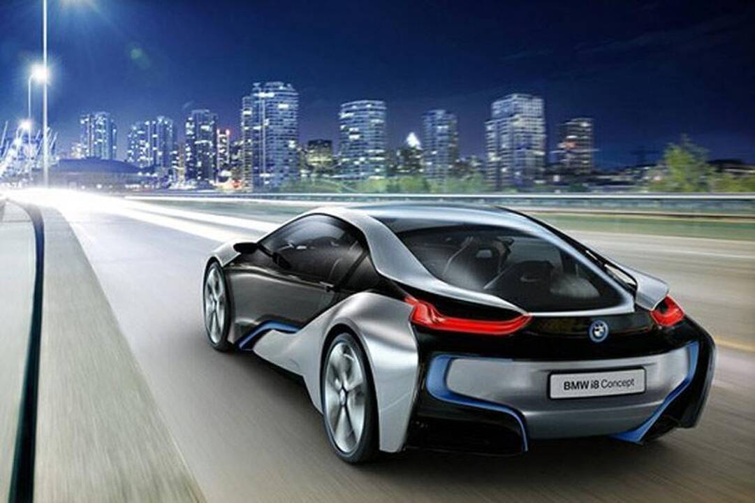 BMW iš Frankfurto: „i8“ - velniškai pašėlęs ekologiškas ryklys
