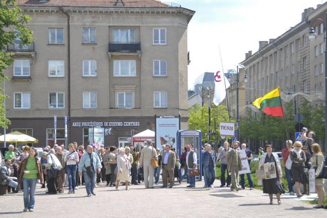 N.Venckienės šalininkai prie Seimo reikalavo „Tiesos“
