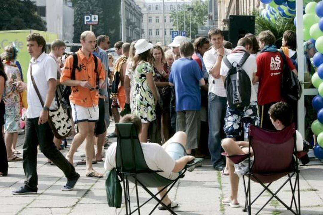 Prie pigių bilietų – išsiplikinusių vilniečių virtinė