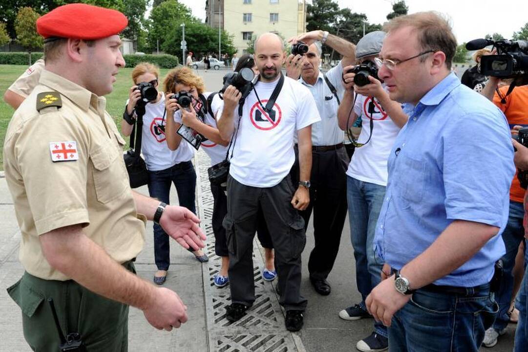 Gruzija žada atvirumą fotoreporterių byloje
