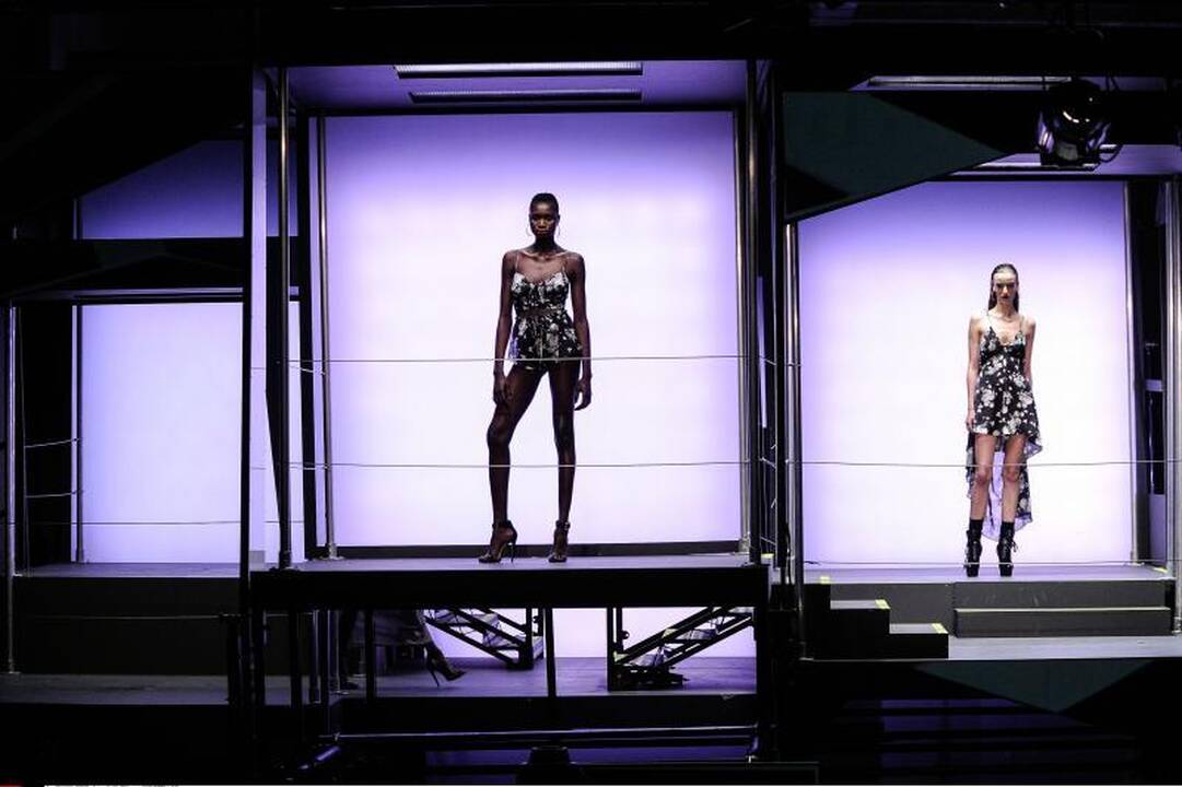 Žinoma atlikėja Rihanna tapo „River Island“ dizainere  