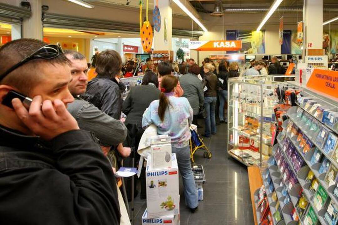 Kauniečiai šturmavo „Megą“