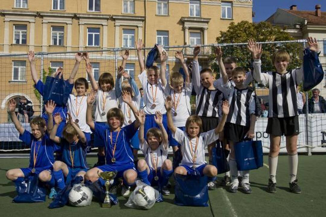 Rotušės aikštėje - futbolo varžybos