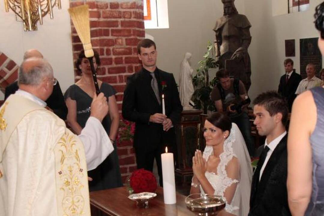 Kaune su savo išrinktąja susituokė krepšininkas M.Kalnietis