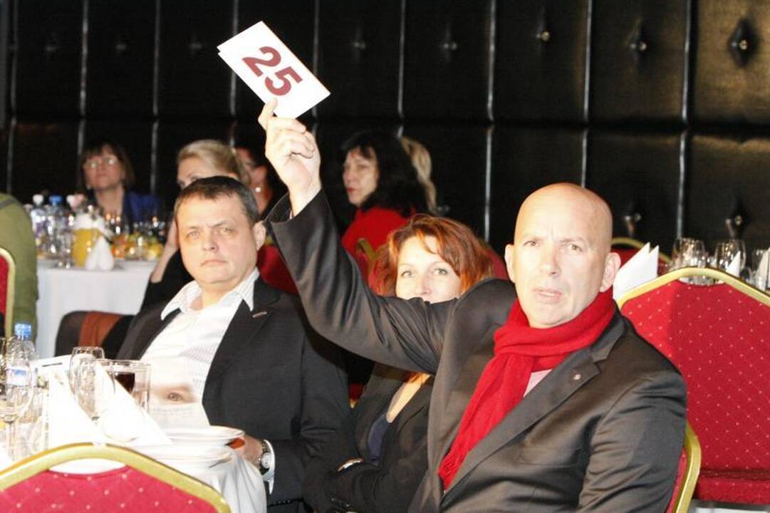 Labdaros aukcionas ištiesė pagalbos ranką mažiesiems