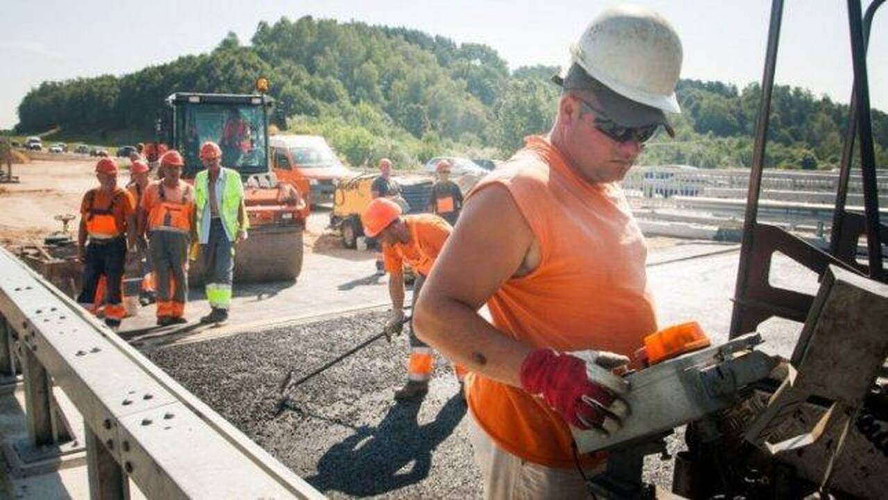 Duobes lopys ir verslininkų     lėšomis?