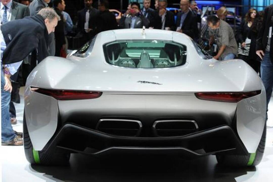 Automobilių paroda Los Andžele: nuo mažylio iki giganto