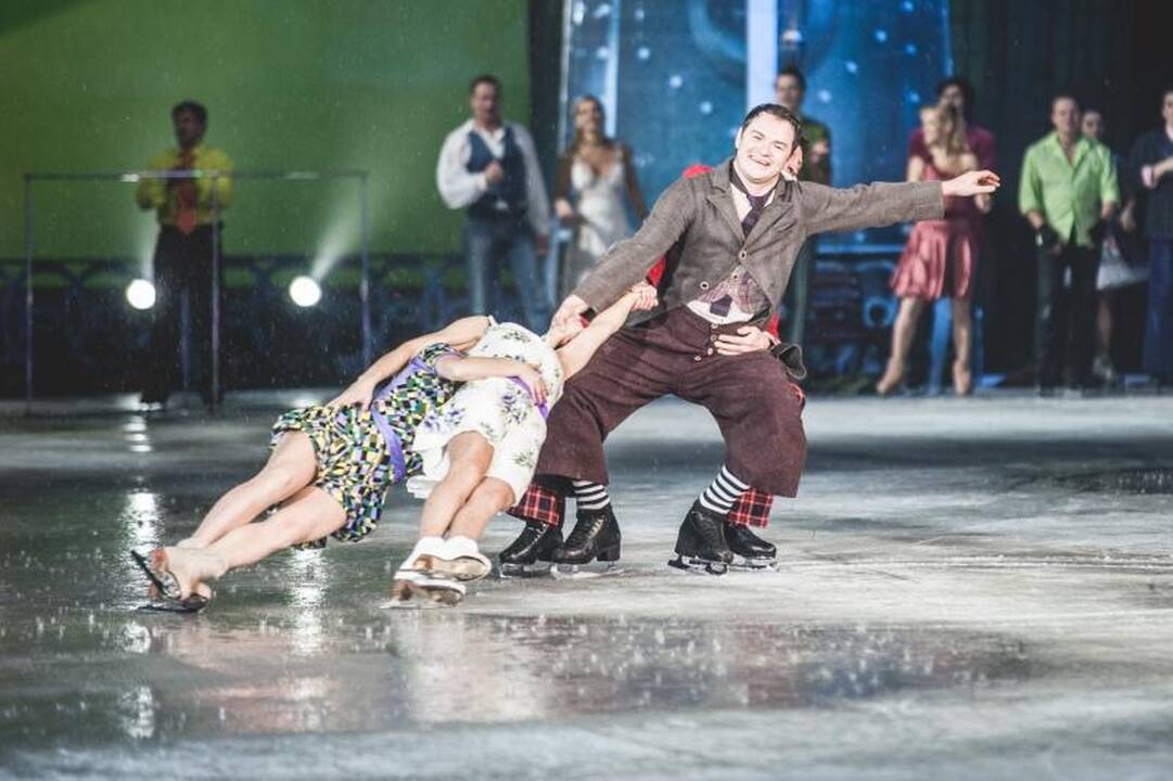Magiškam spektakliui ant ledo kauniečiai plojo atsistoję