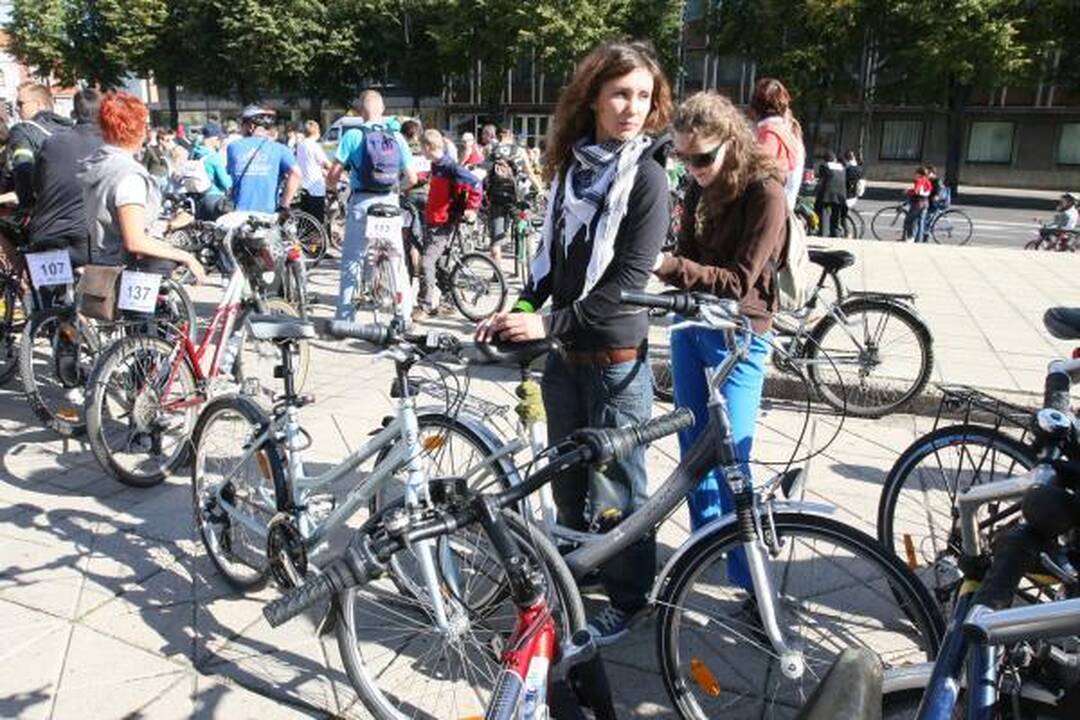Dviračių skambučiai išjudino Klaipėdą