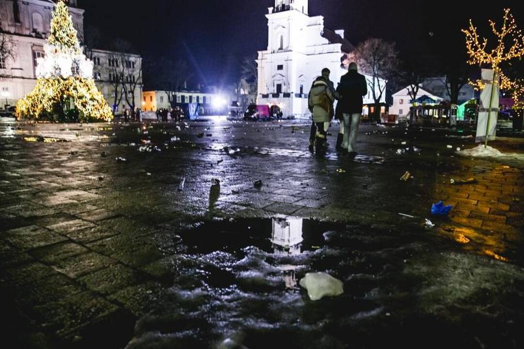 Naujametė naktis ir policijai, ir medikams buvo itin intensyvi