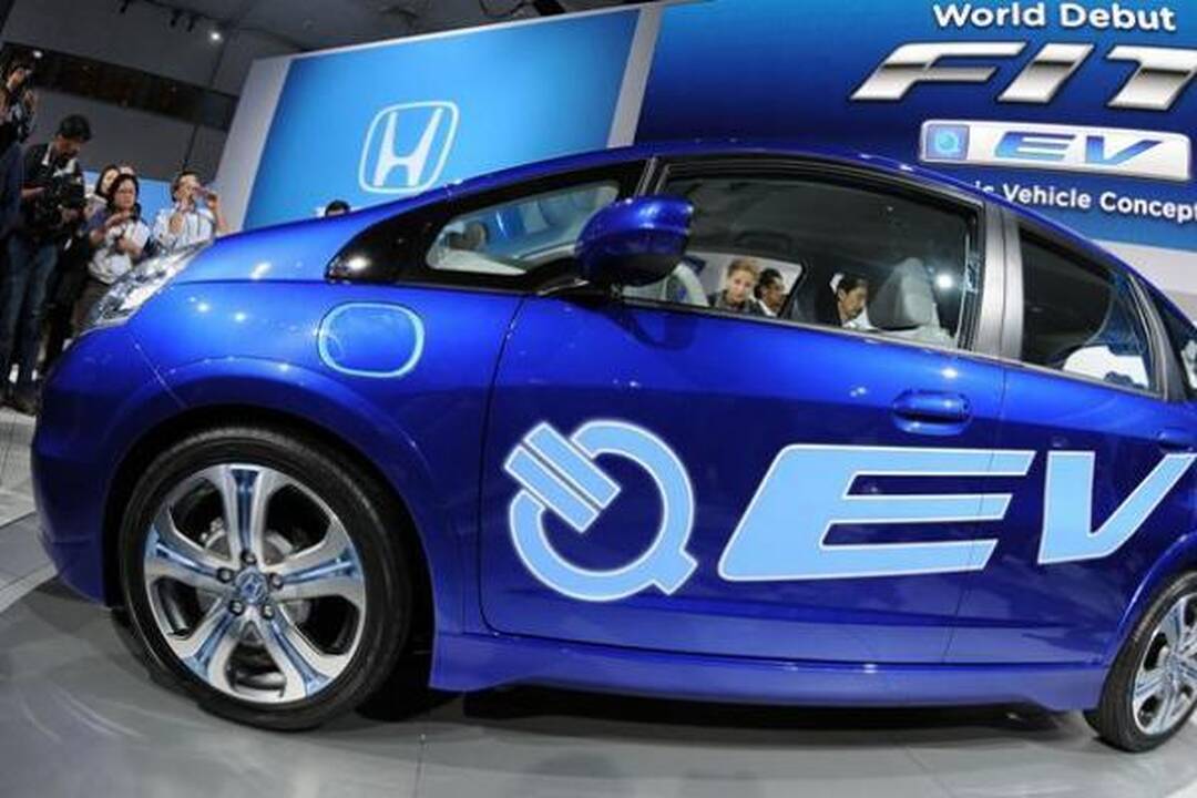 Automobilių paroda Los Andžele: nuo mažylio iki giganto