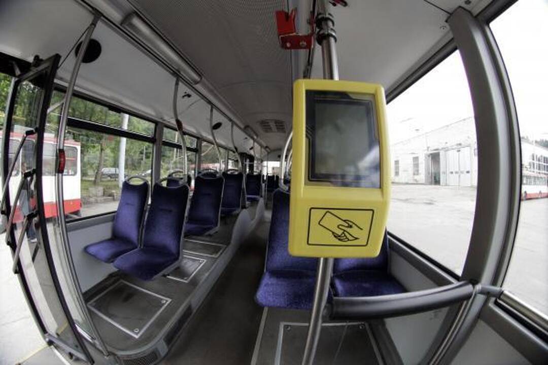 Vicemeras: keleivių laipinimas tik pro priekines duris vilniečiams bus tik į naudą