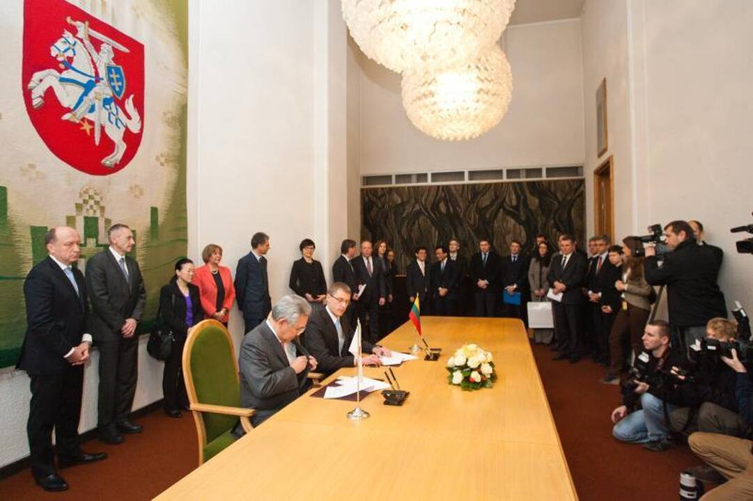 Vyriausybė ir „Hitachi“ susitarė dėl AE Koncesijos sutarties nuostatų