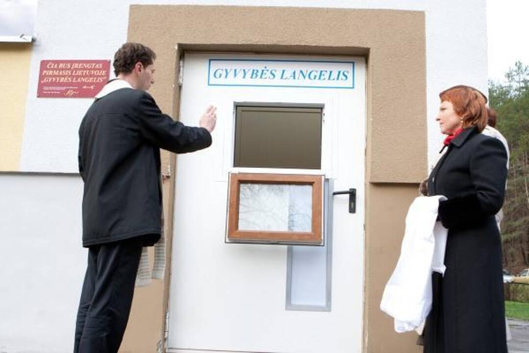 Vilniuje į gyvybės langelį atneštas pirmas kūdikis