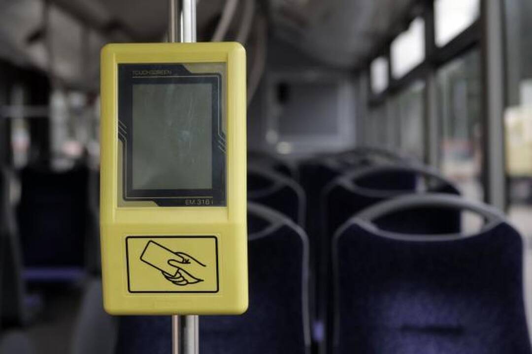 Vicemeras: keleivių laipinimas tik pro priekines duris vilniečiams bus tik į naudą