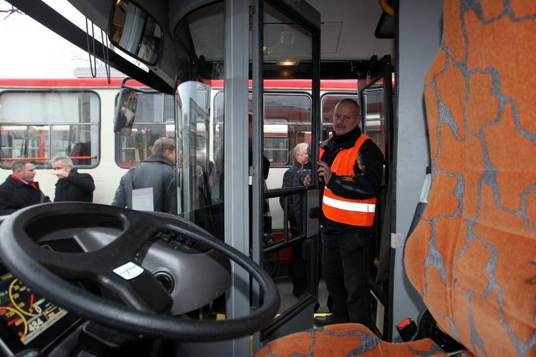 Pirmasis Lietuvoje surinktas troleibusas važiuoja be „ūsų“