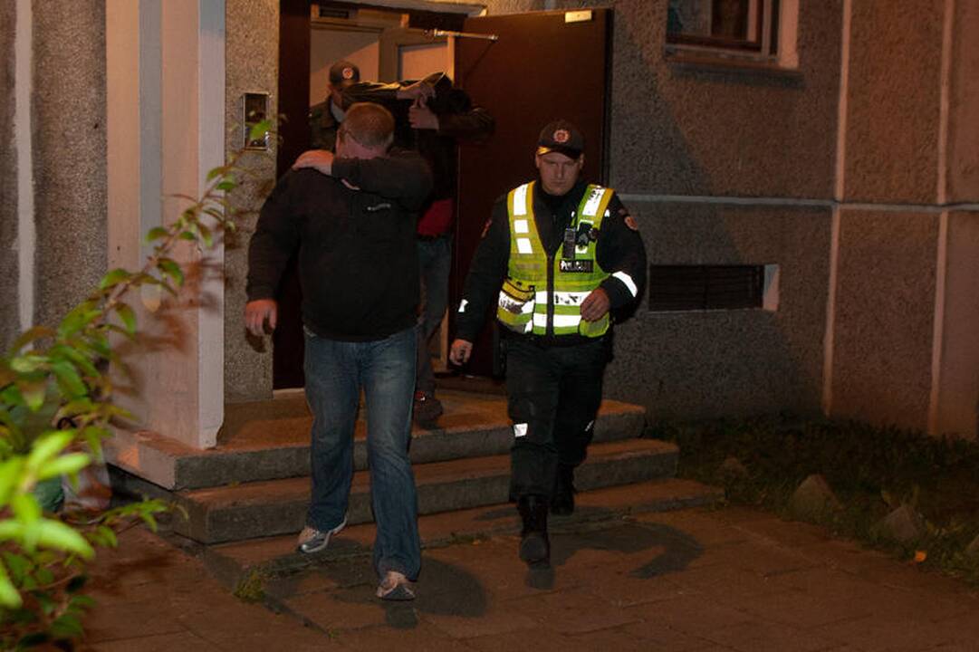 Už pastabą dėl šlapinimosi viešoje vietoje – šūvis į krūtinę
