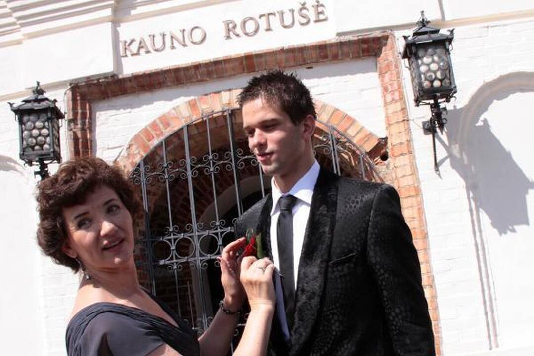 Kaune su savo išrinktąja susituokė krepšininkas M.Kalnietis