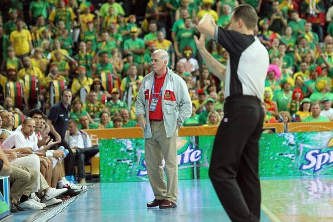 Lietuvos komanda be vargo įveikė portugalus. 98:69