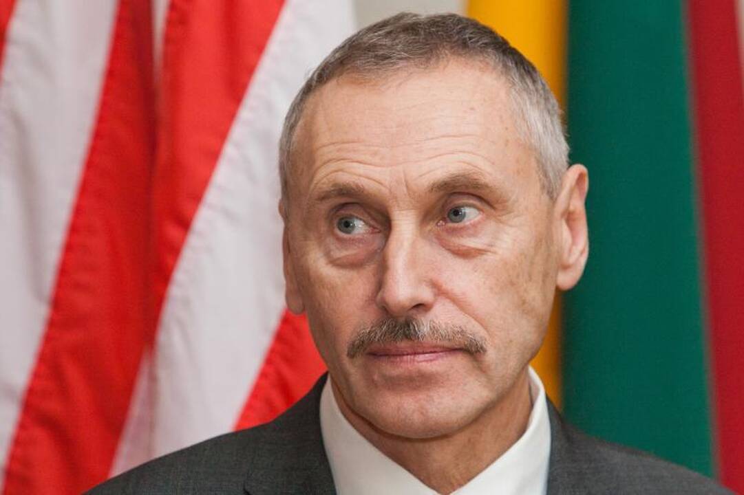 Seimo socialdemokratai kviečia aiškintis A.Sekmoką