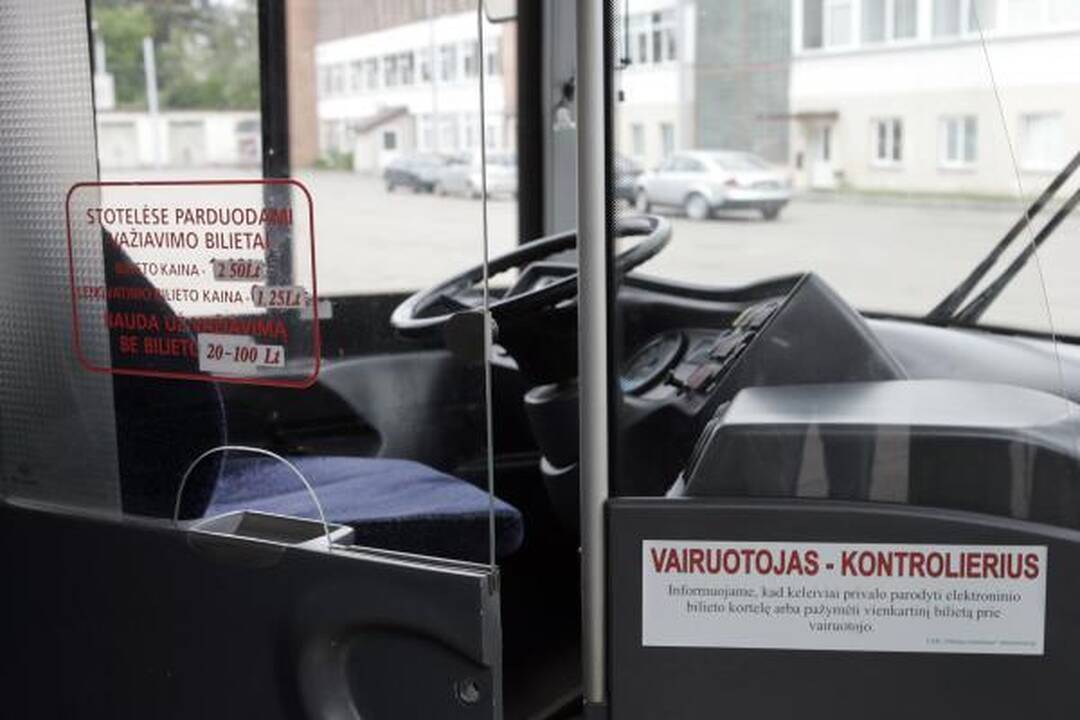 Vicemeras: keleivių laipinimas tik pro priekines duris vilniečiams bus tik į naudą