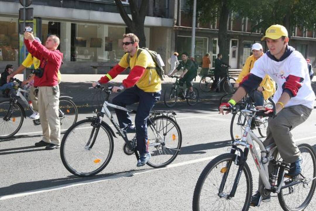 Dviračių skambučiai išjudino Klaipėdą