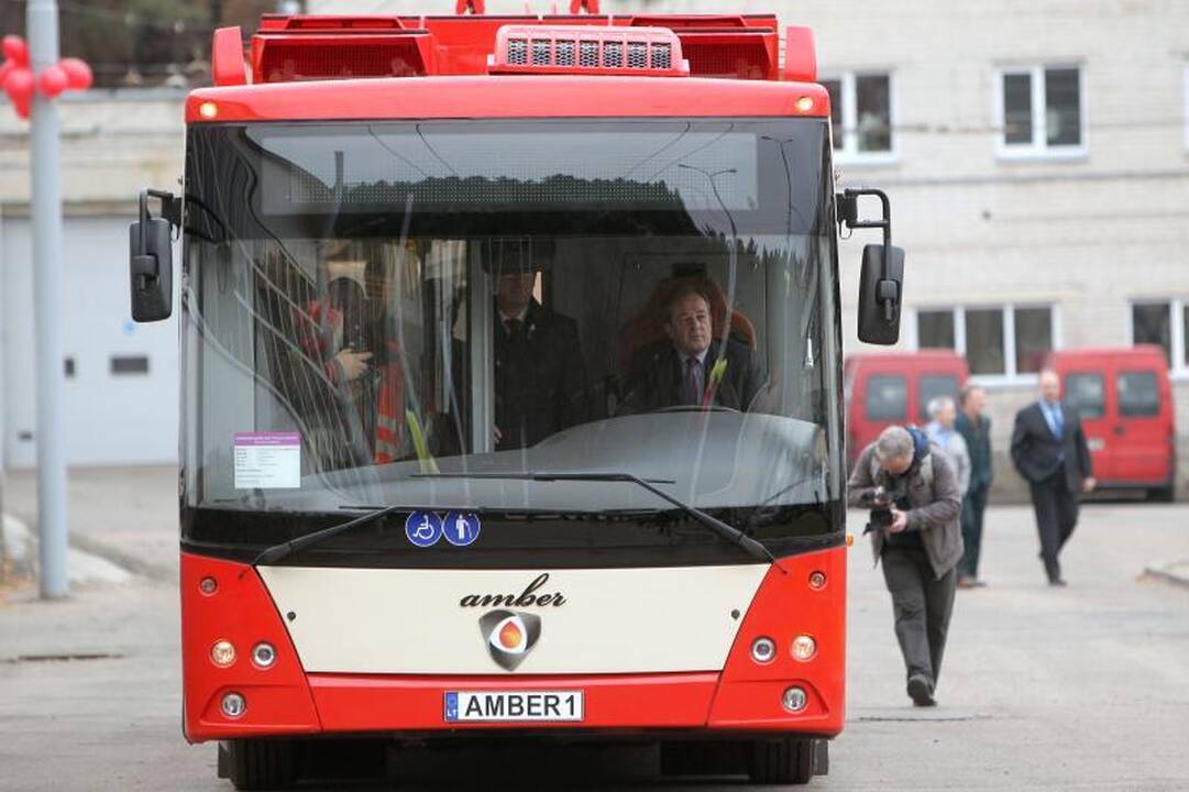 Pirmasis Lietuvoje surinktas troleibusas važiuoja be „ūsų“
