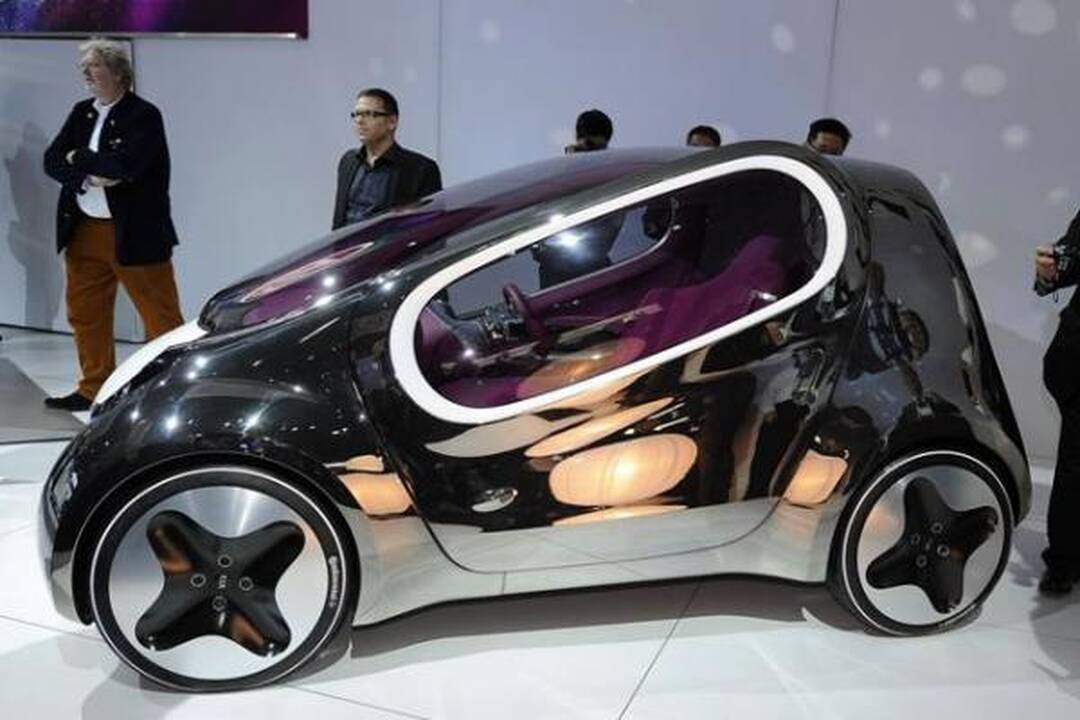 Automobilių paroda Los Andžele: nuo mažylio iki giganto