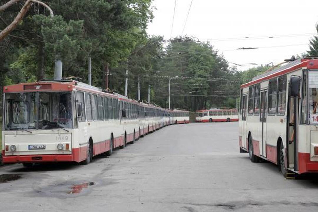 Vicemeras: keleivių laipinimas tik pro priekines duris vilniečiams bus tik į naudą